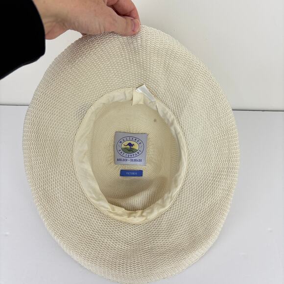 Wallaroo Victoria Sun Hat OS Beige White Travel Outdoor vacation resort - Picture 8 of 10